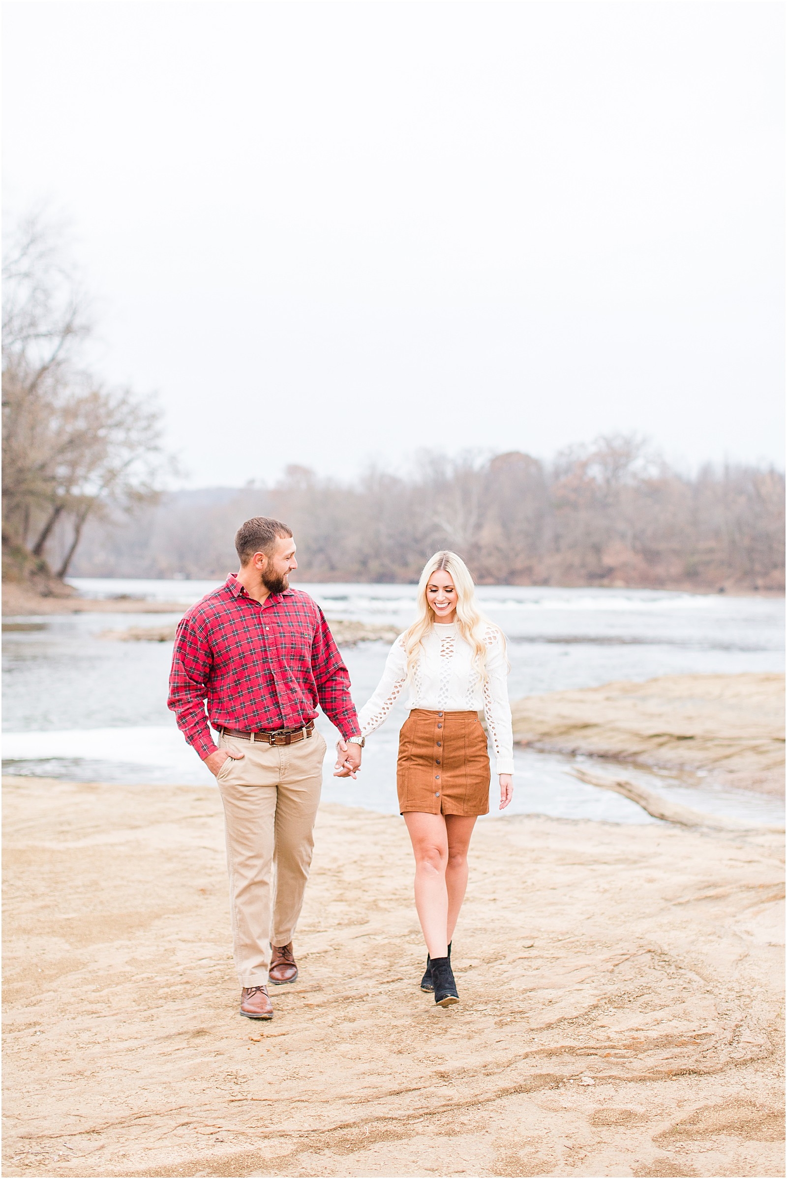 An sweet and snuggly fall anniversary session in Loogootee, Indiana. | #anniversarysession #fallsession #southernindianawedding | 002.jpg