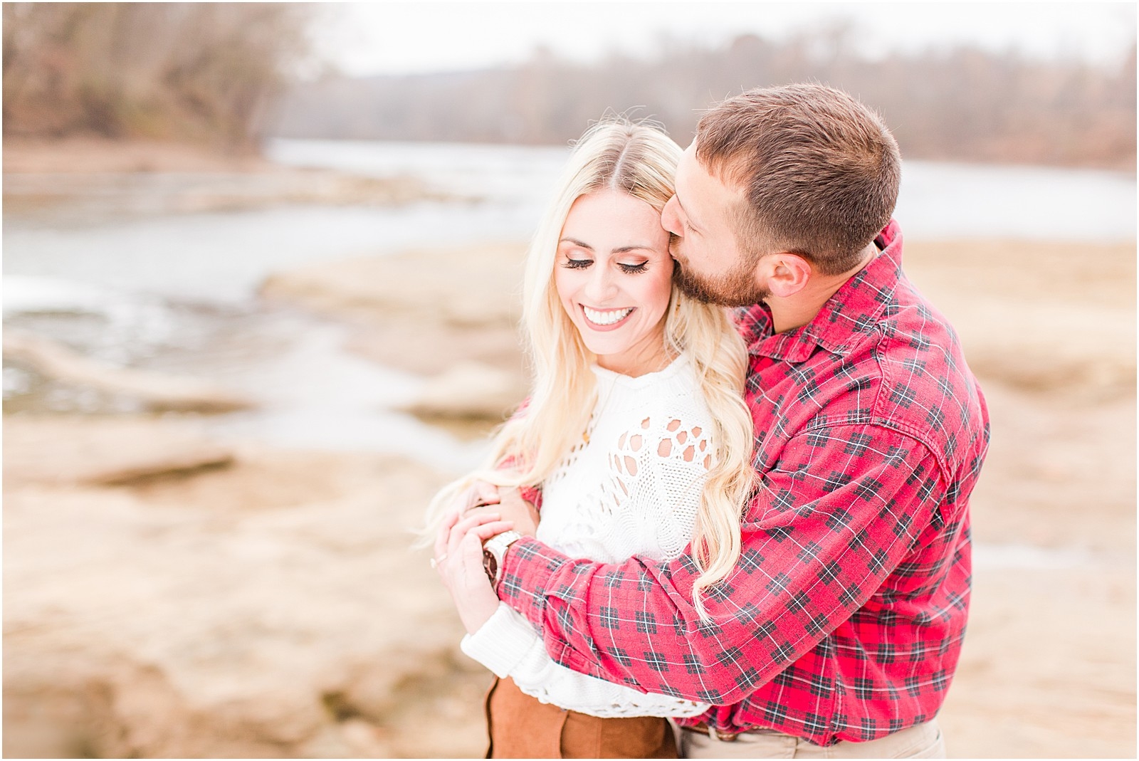 An sweet and snuggly fall anniversary session in Loogootee, Indiana. | #anniversarysession #fallsession #southernindianawedding | 007.jpg