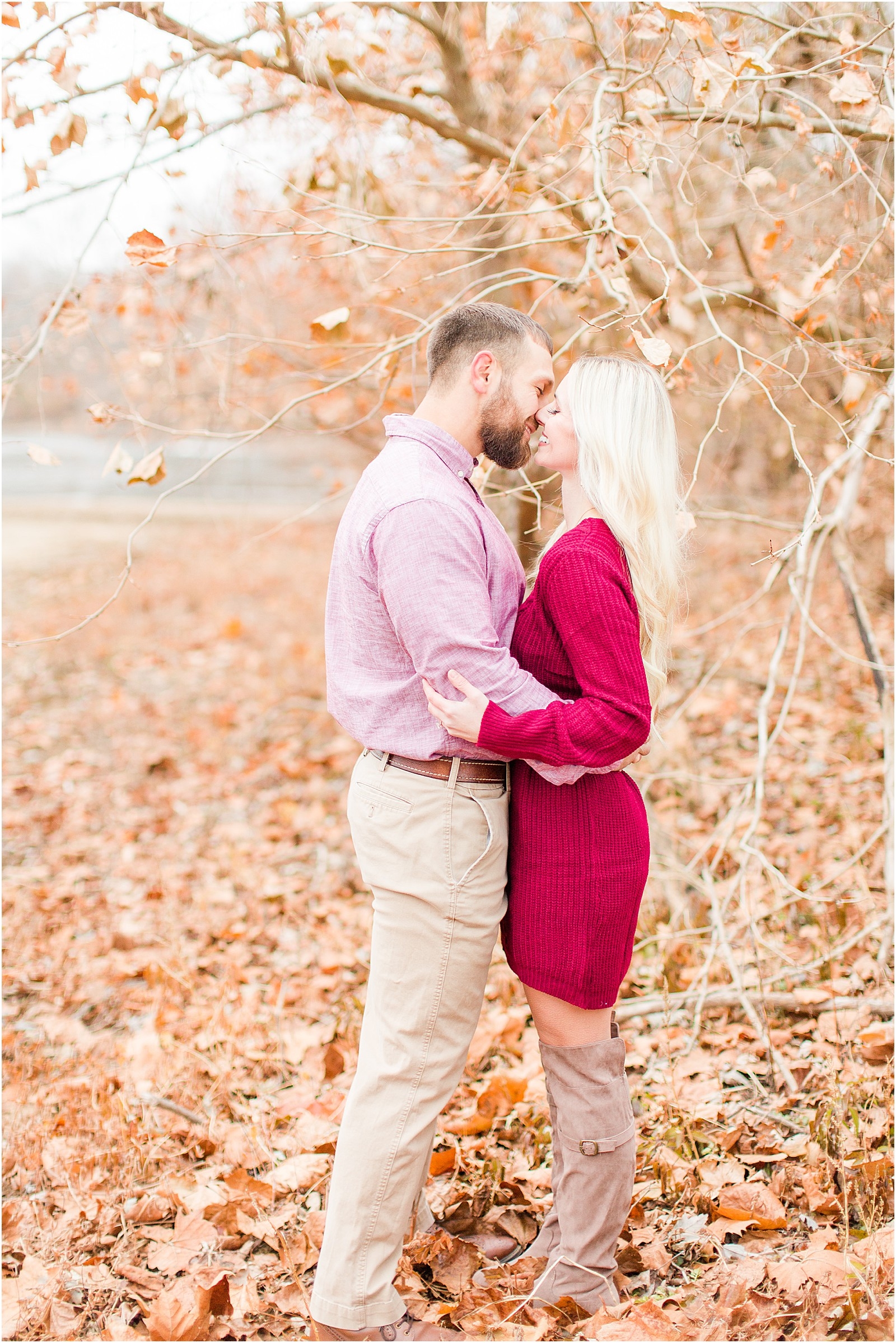 An sweet and snuggly fall anniversary session in Loogootee, Indiana. | #anniversarysession #fallsession #southernindianawedding | 018.jpg