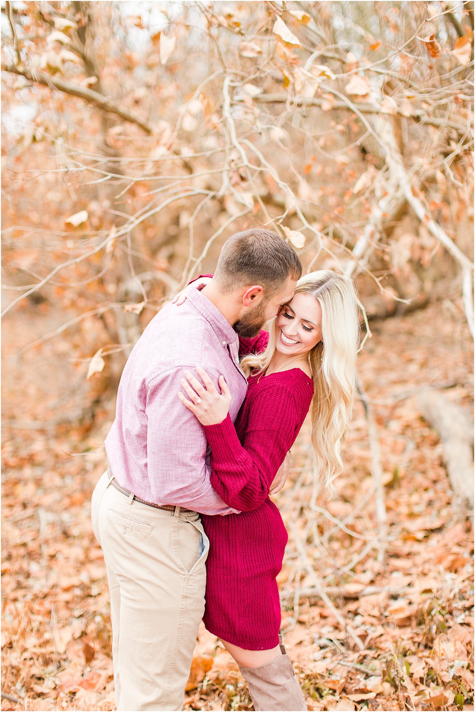 An sweet and snuggly fall anniversary session in Loogootee, Indiana. | #anniversarysession #fallsession #southernindianawedding | 021.jpg