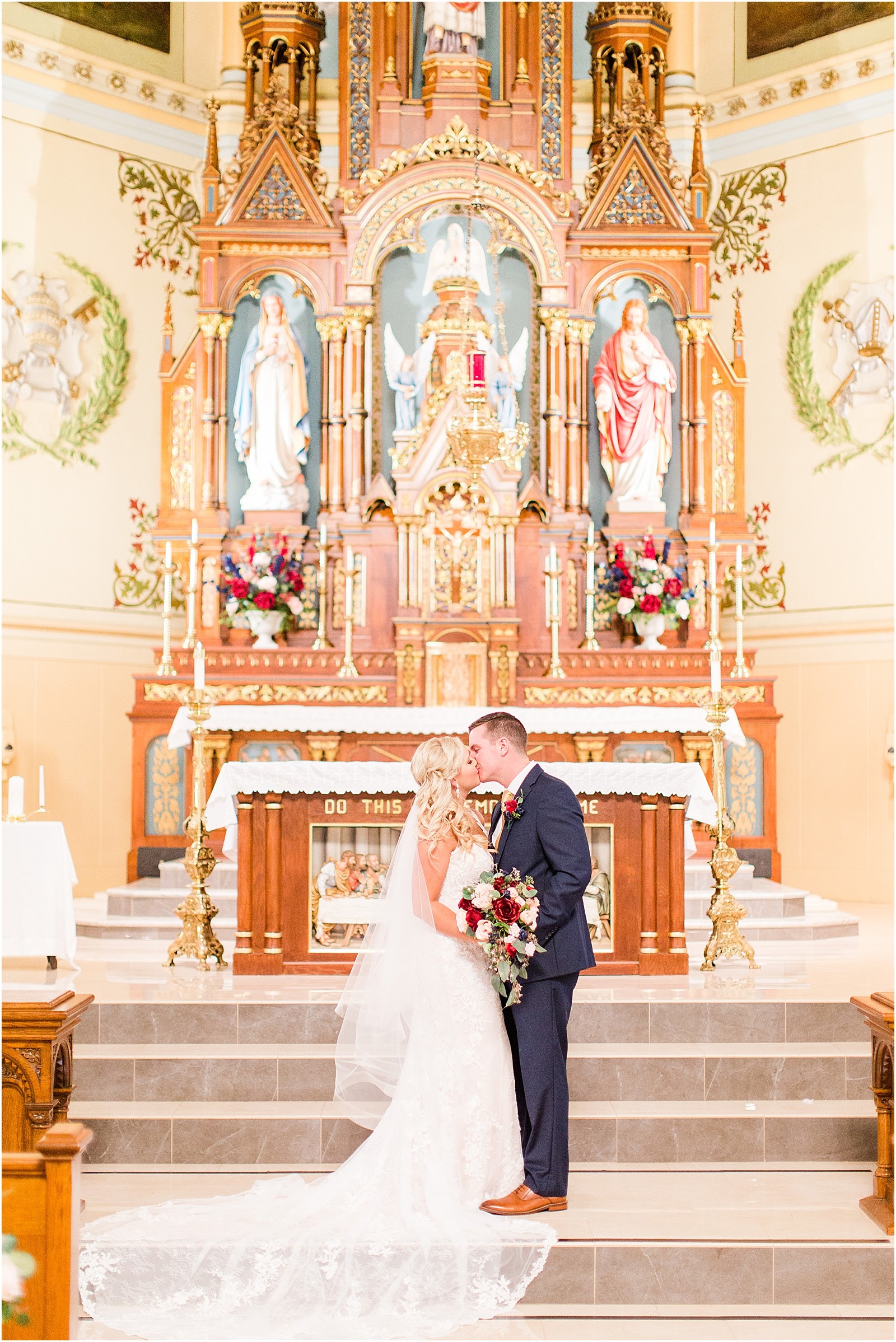 Haylee and Dillon's Evansville, Indiana wedding by Bret and Brandie Photography.0062.jpg