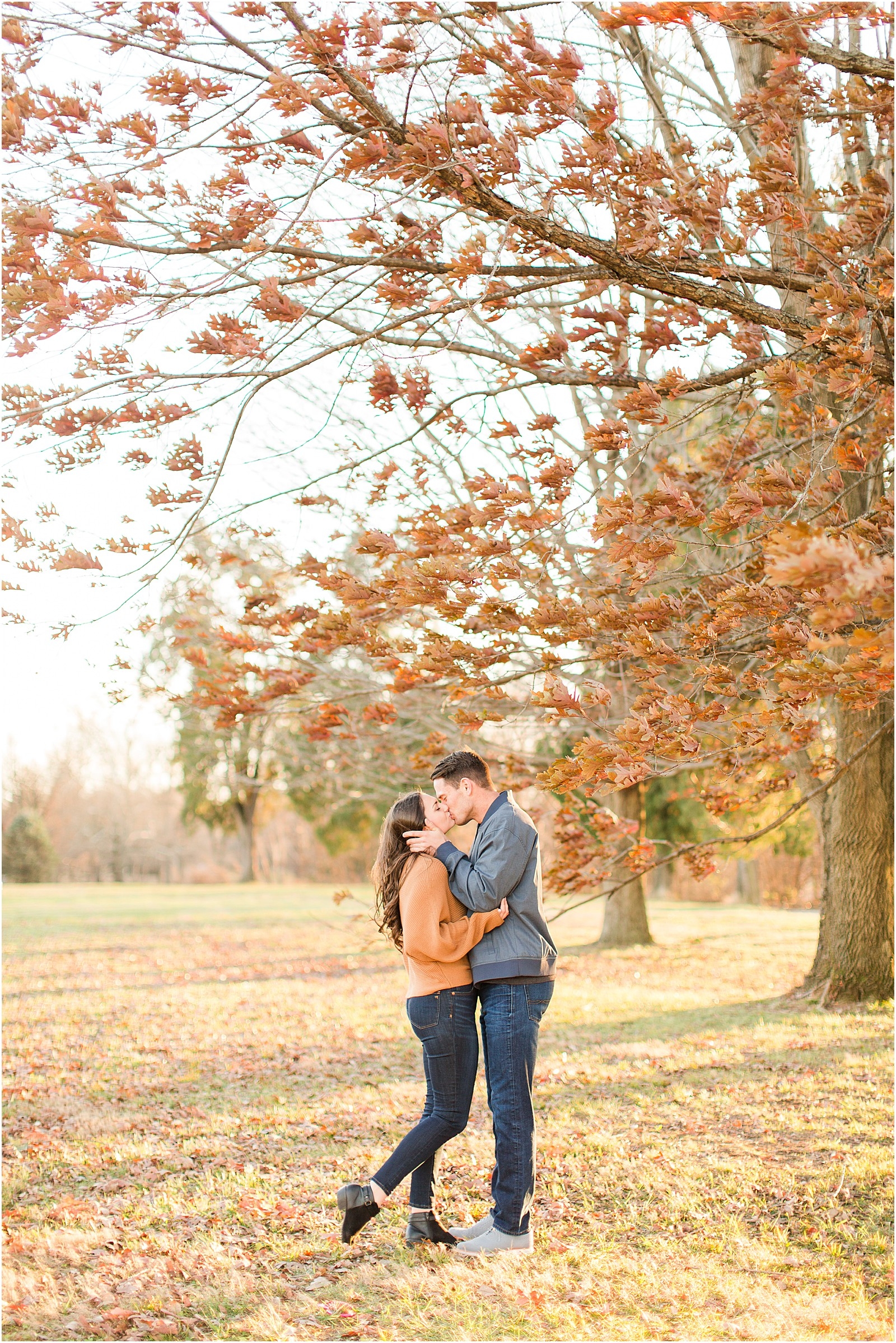 Kaley and Devon's fall Evansville Indiana engagement session. | #fallengagementsession #evansvilleindiana #evansvilleindianawedding | 0031.jpg