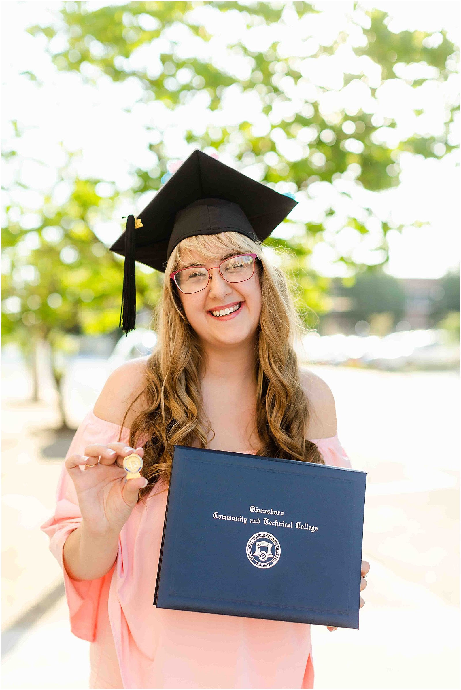 Amanda Graduation Session | 2021Bret and Brandie | Evansville Photographers | @bretandbrandie-0009.jpg