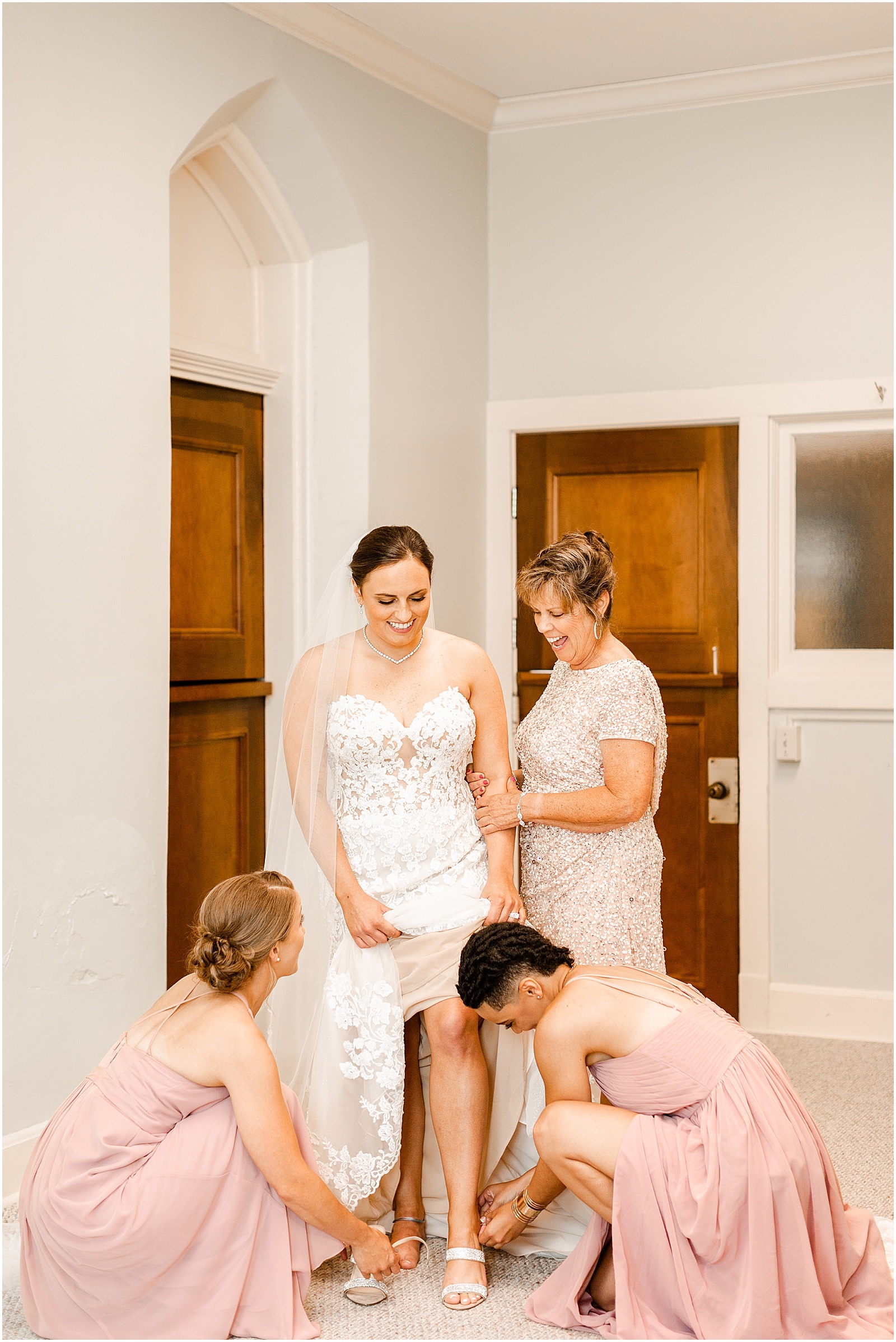 Deidra and Andrew | A Huntingburgh Indiana Wedding Bret and Brandie | Evansville Photographers | @bretandbrandie-0017.jpg