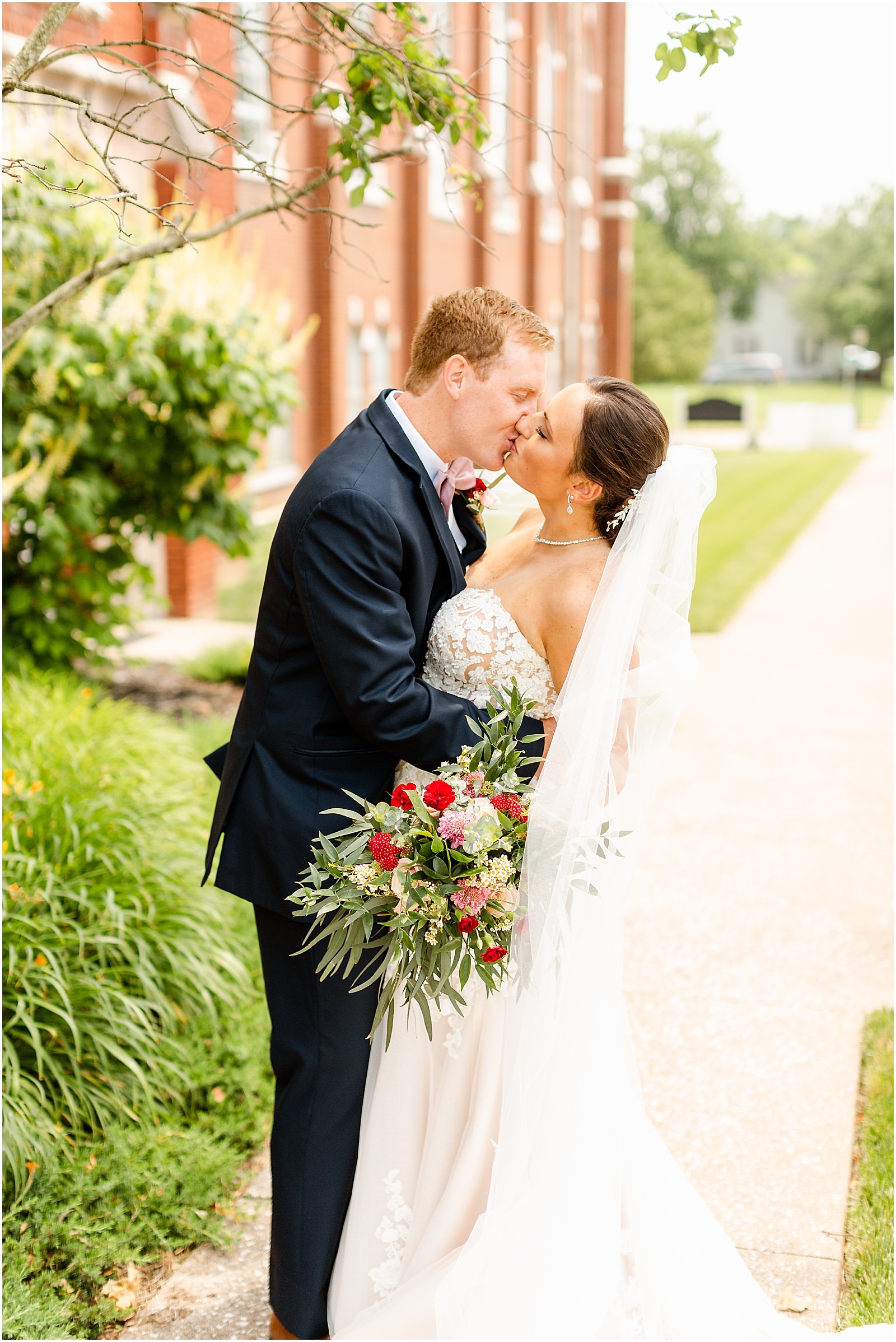 Deidra and Andrew | A Huntingburgh Indiana Wedding Bret and Brandie | Evansville Photographers | @bretandbrandie-0062.jpg