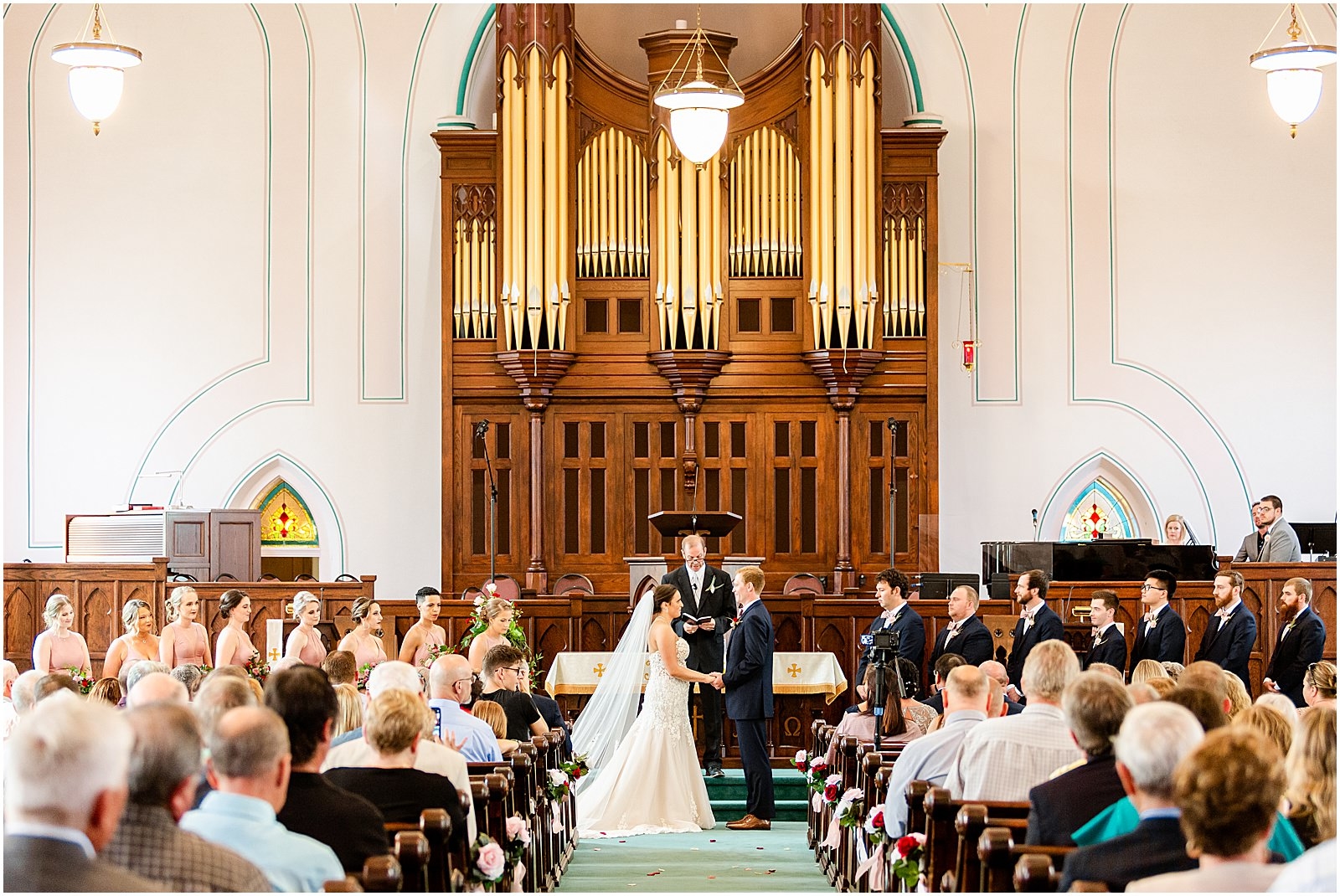 Deidra and Andrew | A Huntingburgh Indiana Wedding Bret and Brandie | Evansville Photographers | @bretandbrandie-0106.jpg