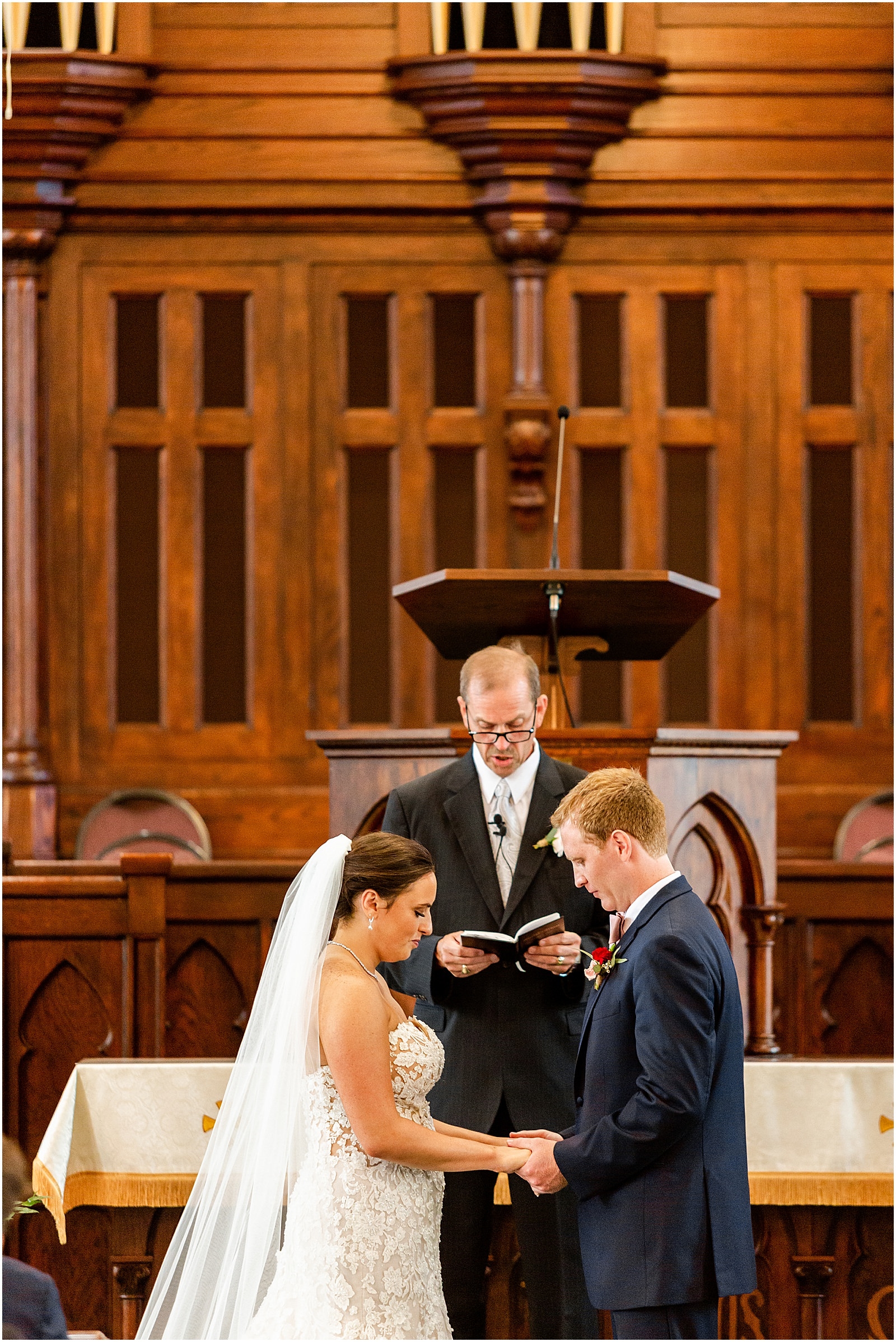 Deidra and Andrew | A Huntingburgh Indiana Wedding Bret and Brandie | Evansville Photographers | @bretandbrandie-0110.jpg