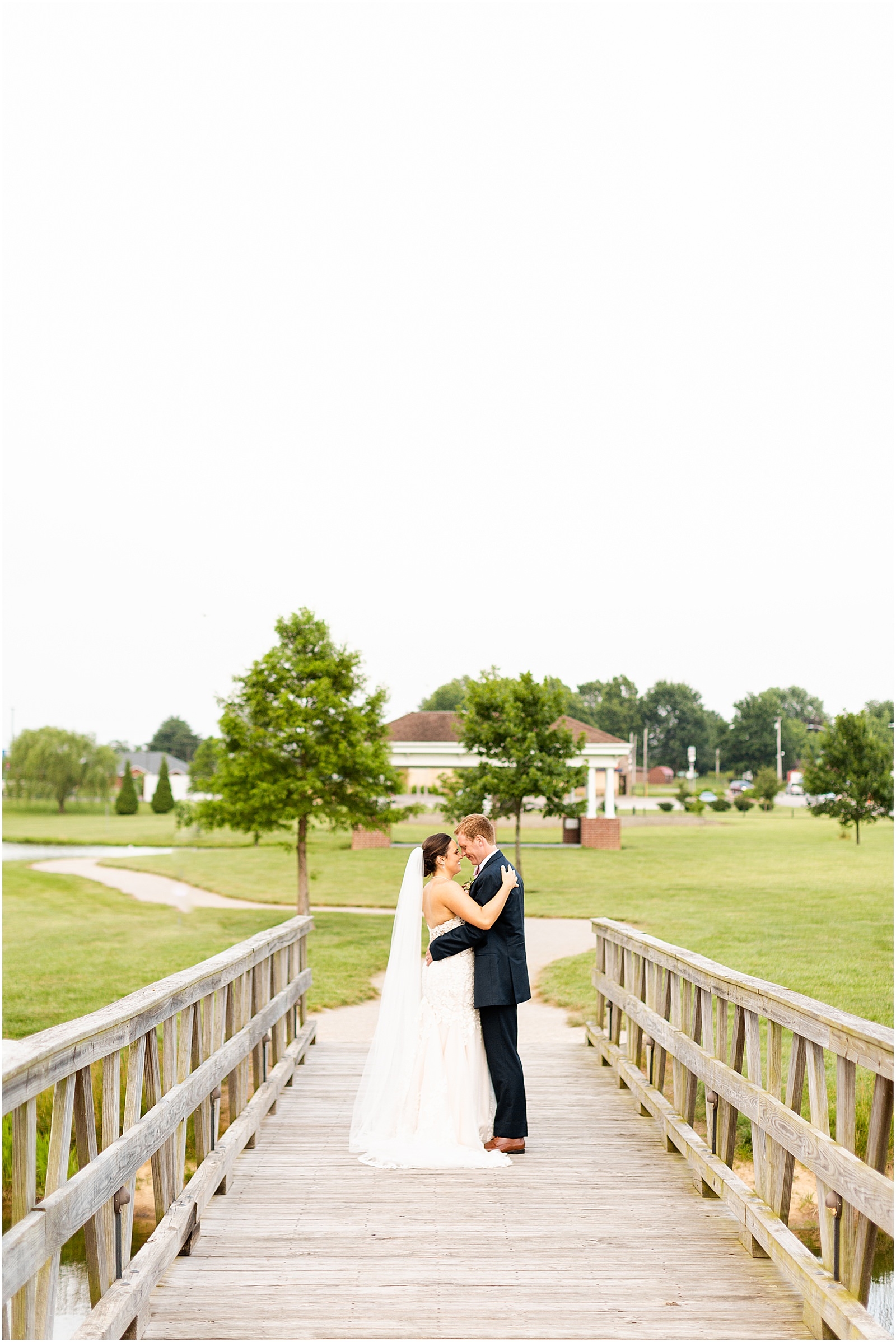 Deidra and Andrew | A Huntingburgh Indiana Wedding Bret and Brandie | Evansville Photographers | @bretandbrandie-0137.jpg