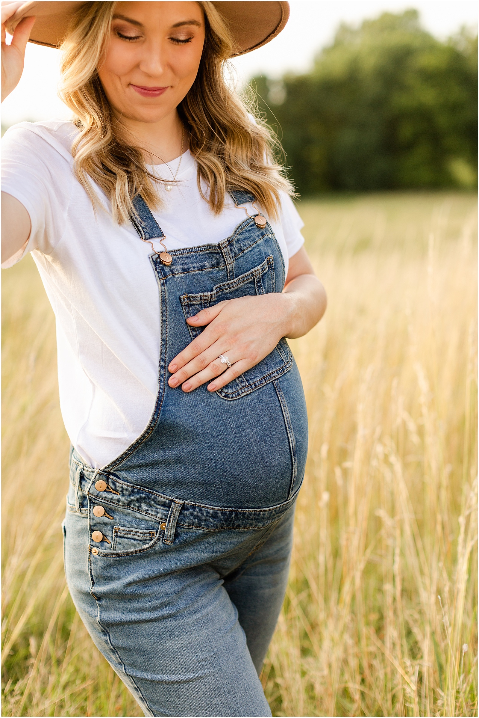 Kaitlyn and Andrew's Maternity SessionBret and Brandie | Evansville Photographers | @bretandbrandie-0009.jpg