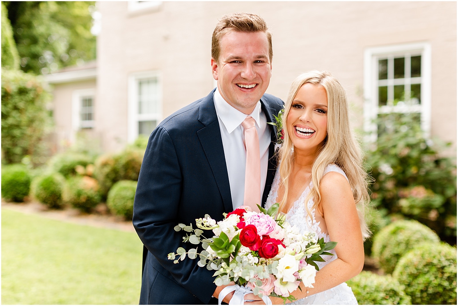 An Evansville Country Club Wedding | Madison and Christiaan | Bret and Brandie | Evansville Photographers | @bretandbrandie-0096.jpg