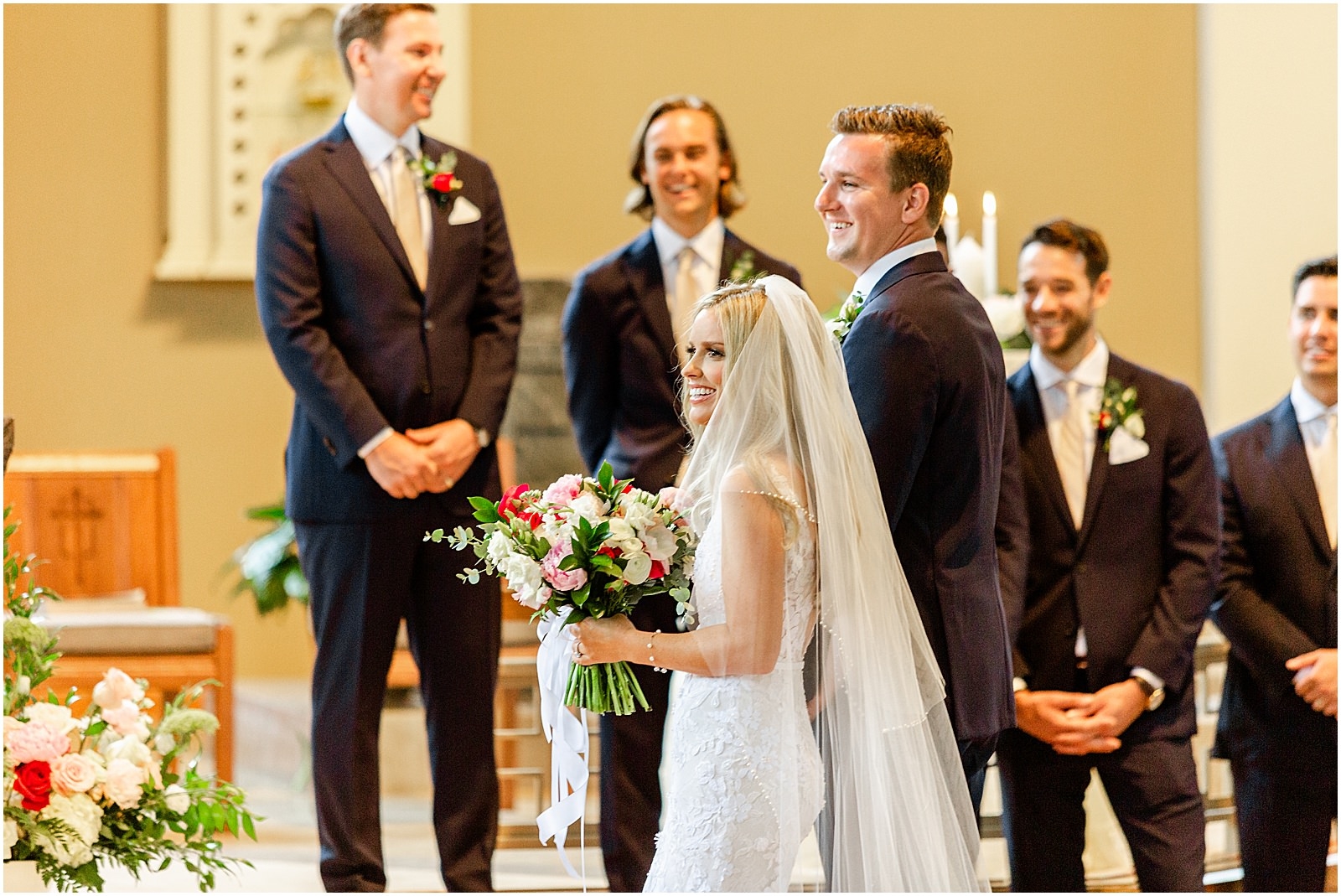 An Evansville Country Club Wedding | Madison and Christiaan | Bret and Brandie | Evansville Photographers | @bretandbrandie-0124.jpg