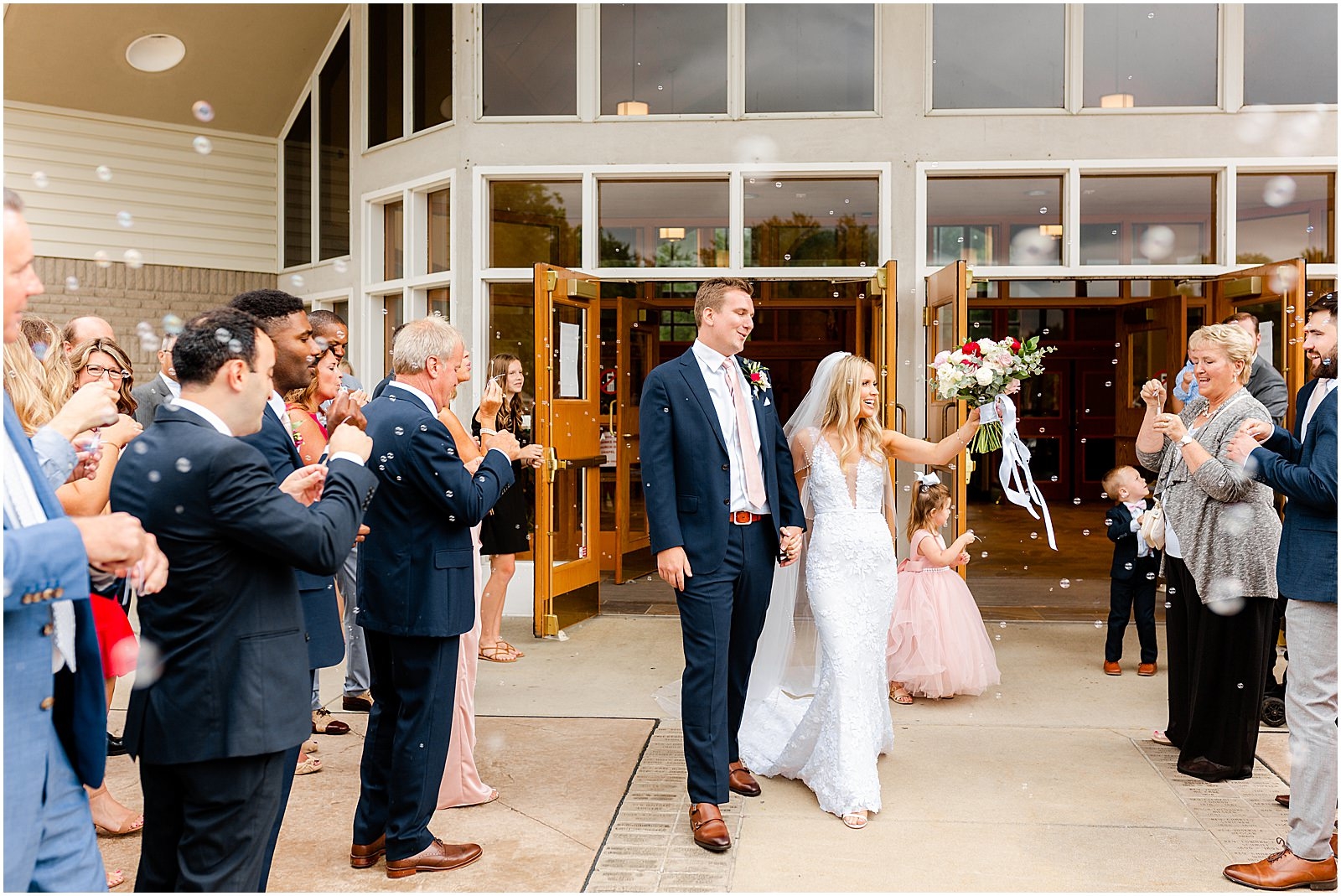 An Evansville Country Club Wedding | Madison and Christiaan | Bret and Brandie | Evansville Photographers | @bretandbrandie-0133.jpg