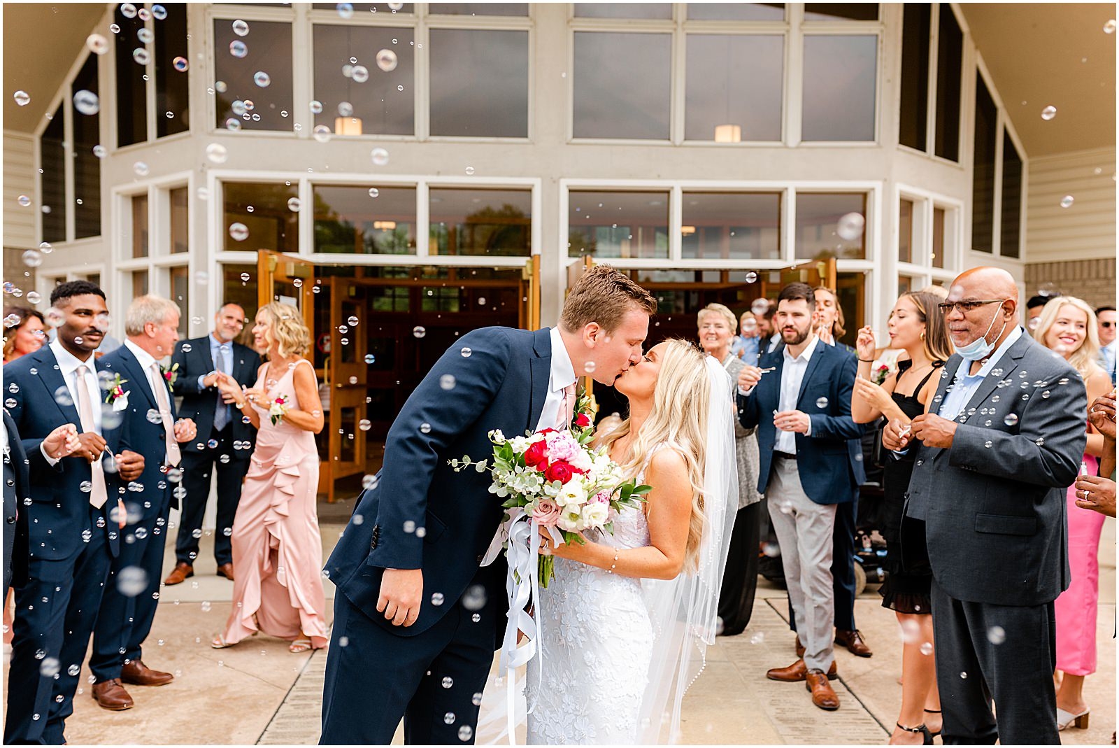 An Evansville Country Club Wedding | Madison and Christiaan | Bret and Brandie | Bret and Brandie | Evansville Photographers | @bretandbrandie-0137.jpg