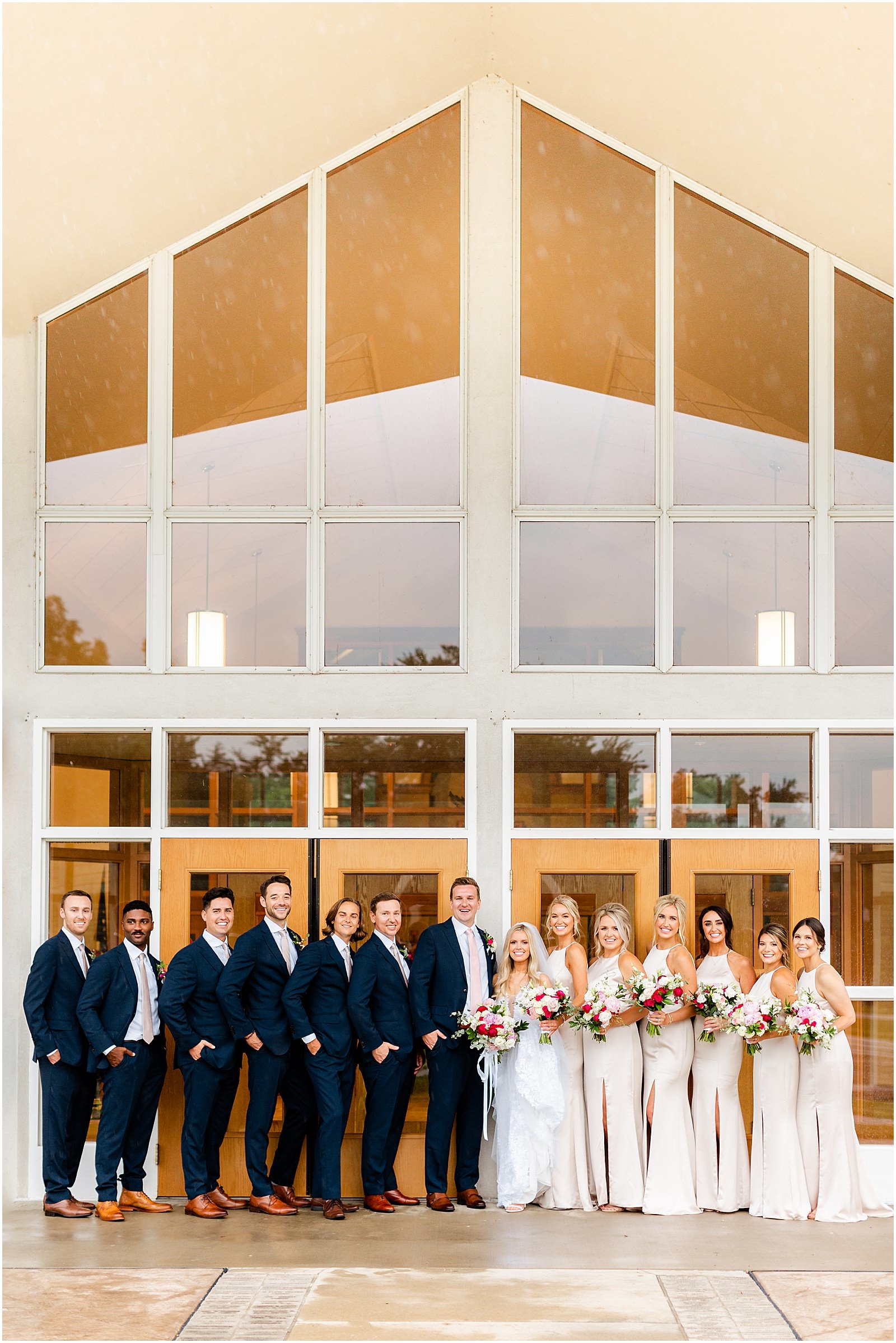 An Evansville Country Club Wedding | Madison and Christiaan | Bret and Brandie | Evansville Photographers | @bretandbrandie-0149.jpg