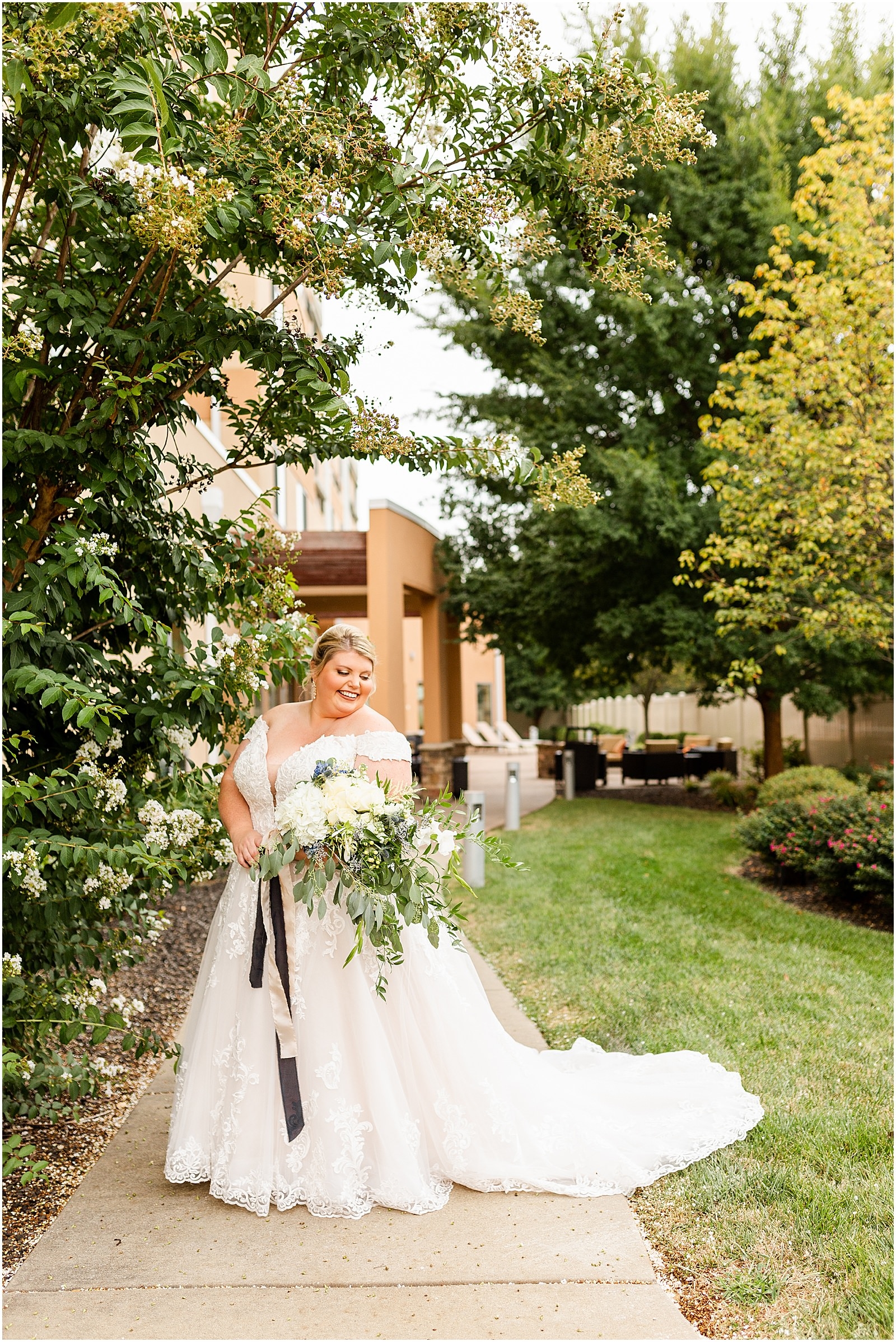 Brittany and Neil's Wedding at Neu Chapel Bret and Brandie | Evansville Photographers | @bretandbrandie-0063.jpg