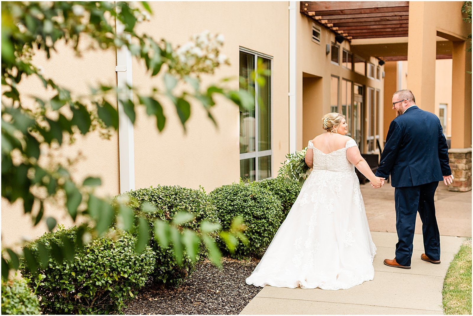 Brittany and Neil's Wedding at Neu Chapel Bret and Brandie | Evansville Photographers | @bretandbrandie-0068.jpg