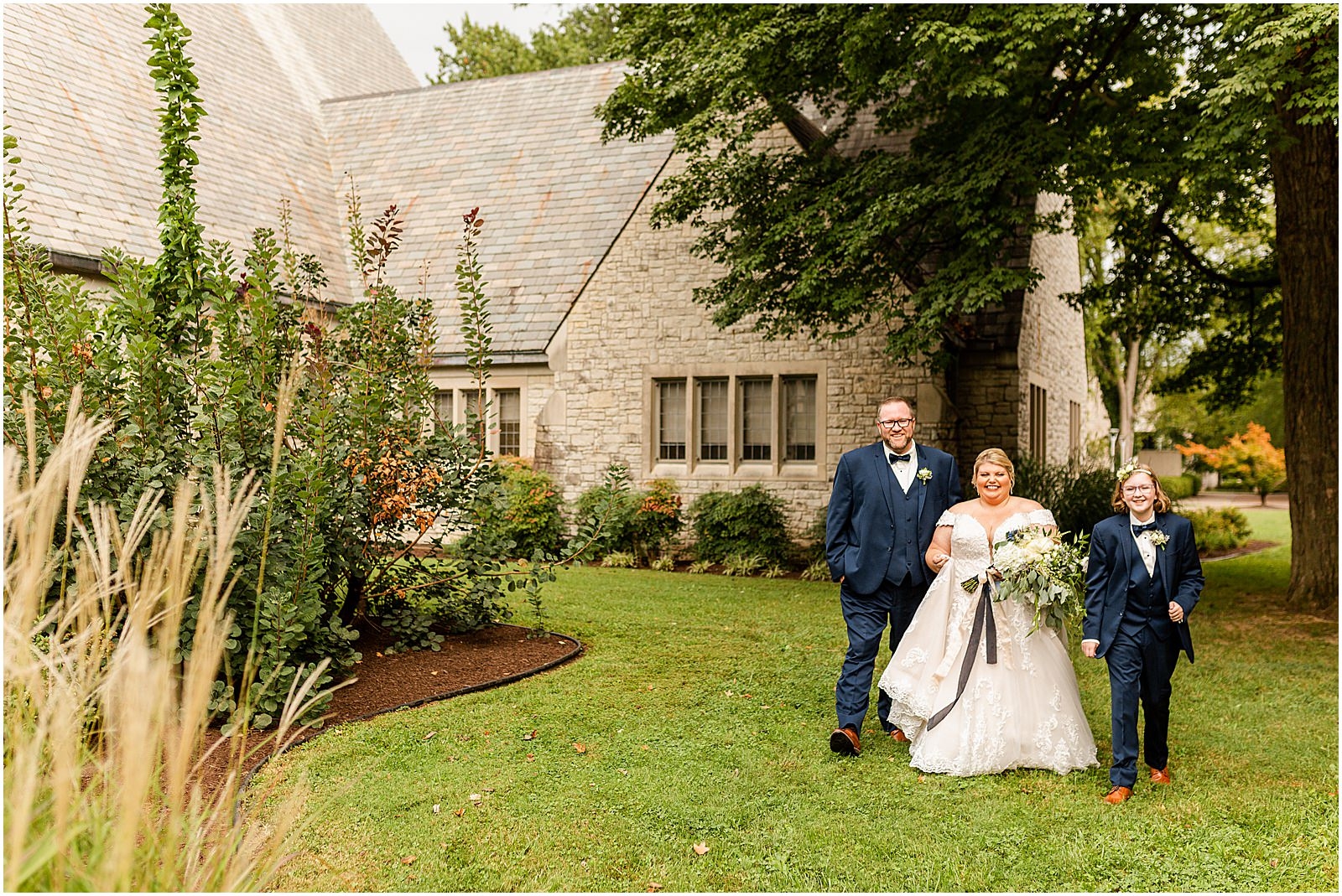 Brittany and Neil's Wedding at Neu Chapel Bret and Brandie | Evansville Photographers | @bretandbrandie-0078.jpg