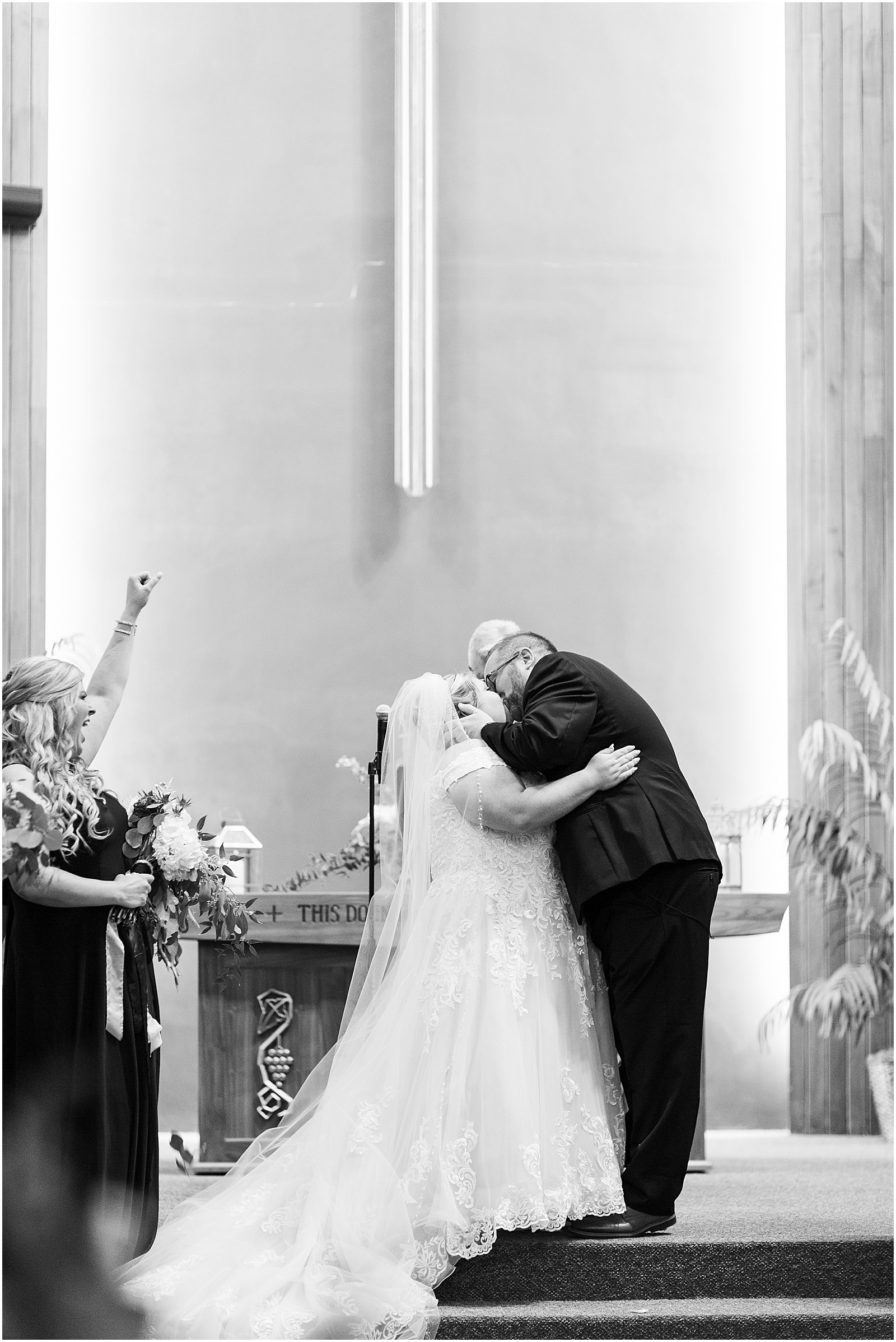 Brittany and Neil's Wedding at Neu Chapel Bret and Brandie | Evansville Photographers | @bretandbrandie-0088.jpg