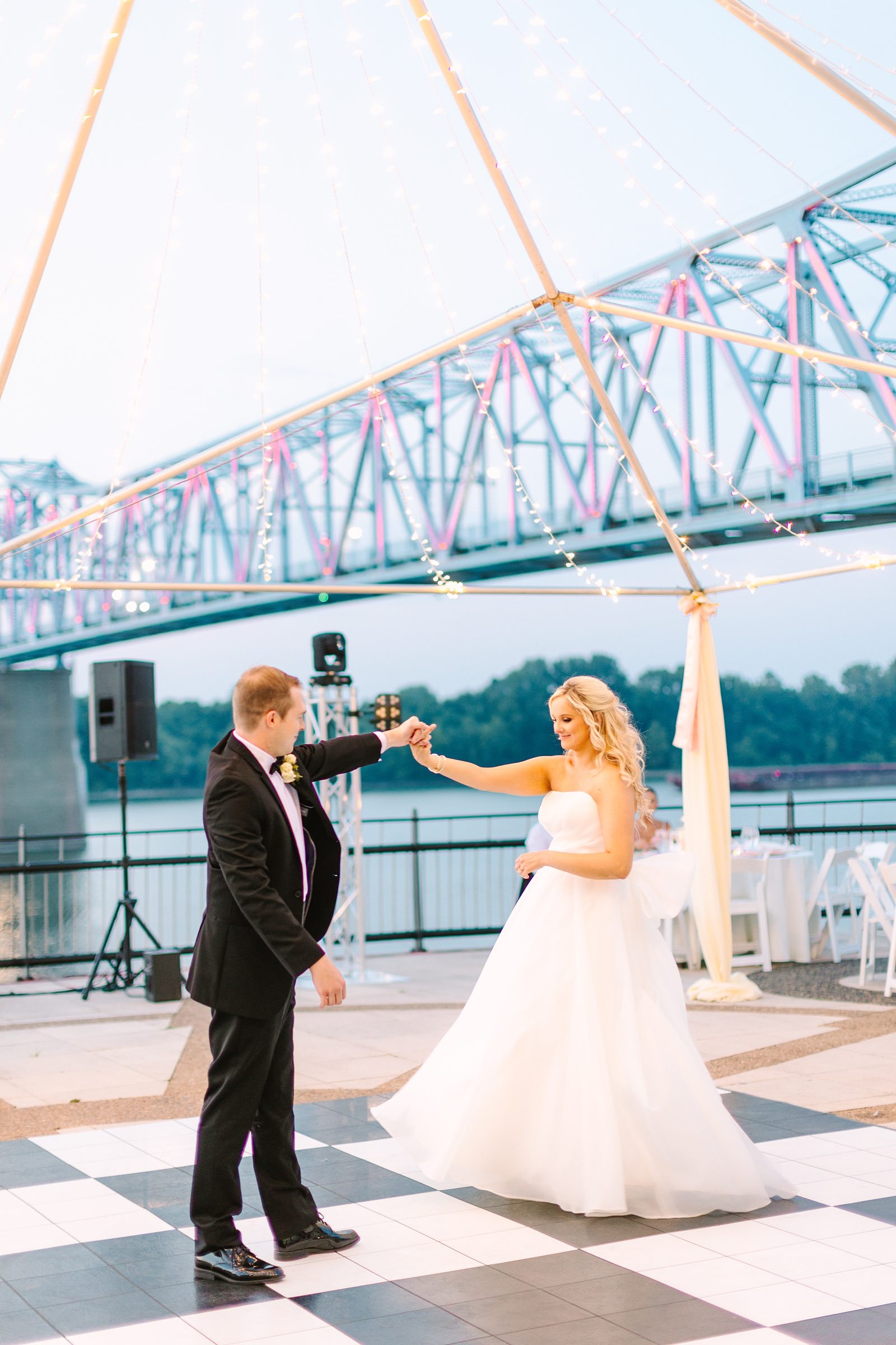 A Downtown Owensboro Wedding at River Park Center | Kaitlin & Justin151.jpg