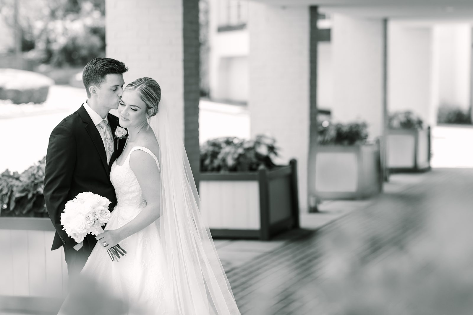 An Evansville Country Club Wedding | Ashley and Beau | Bret and Brandie Photography099.jpg