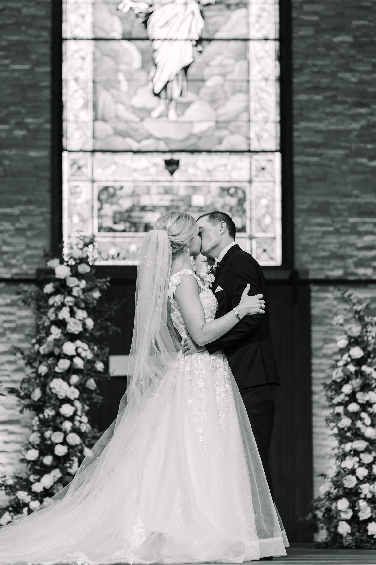  An Evansville Country Club Wedding Kelsi and Andrew120.jpg